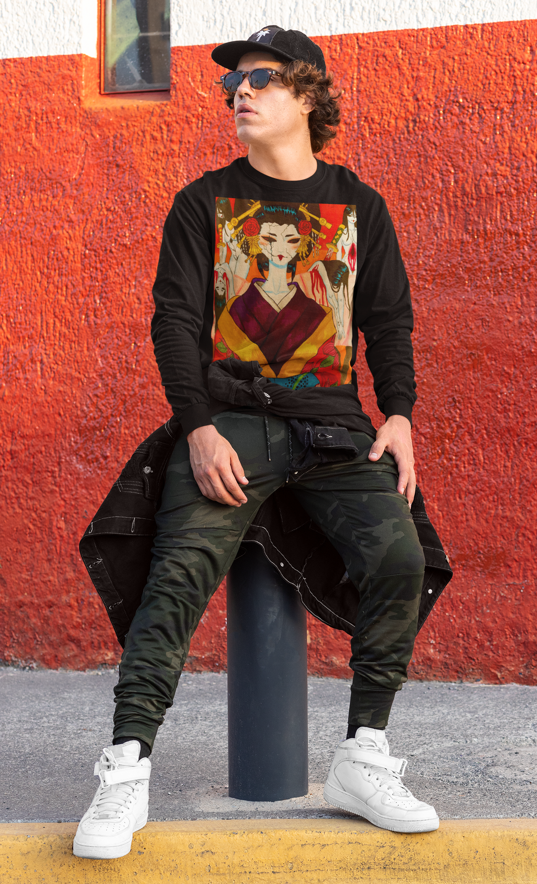 Oiran - Unisex Heavy Blend™ Crewneck Sweatshirt